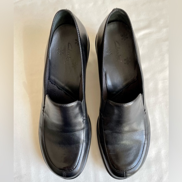 Like New Clarks Wedge Slip On Loafers - Picture 4 of 7